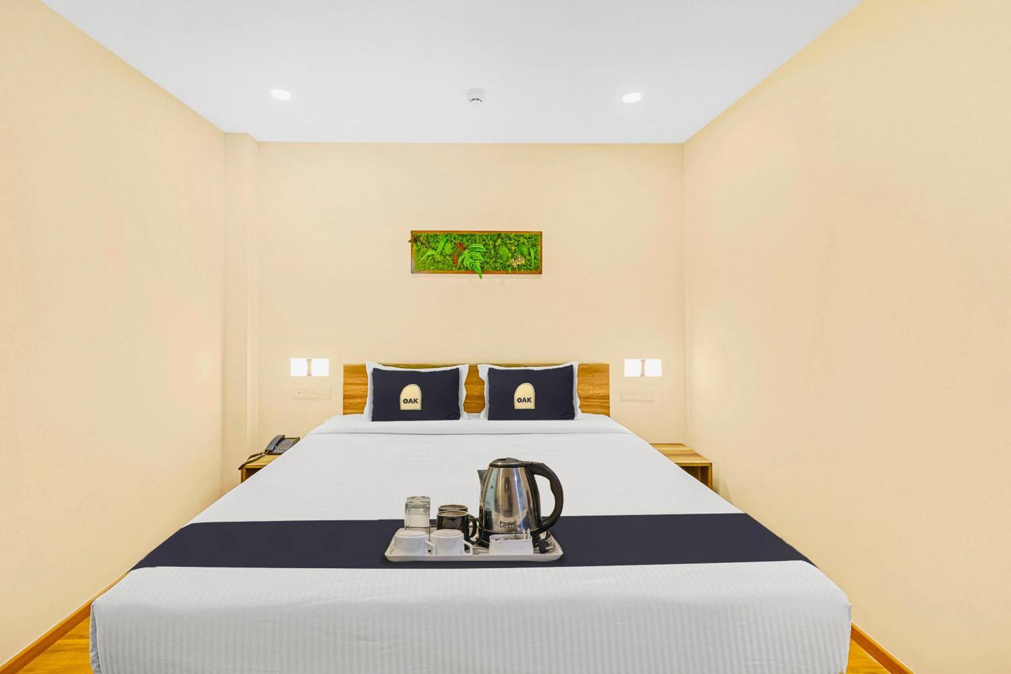 فندق Super Townhouse Oak Hillside Aqua Khandagiri المظهر الخارجي الصورة