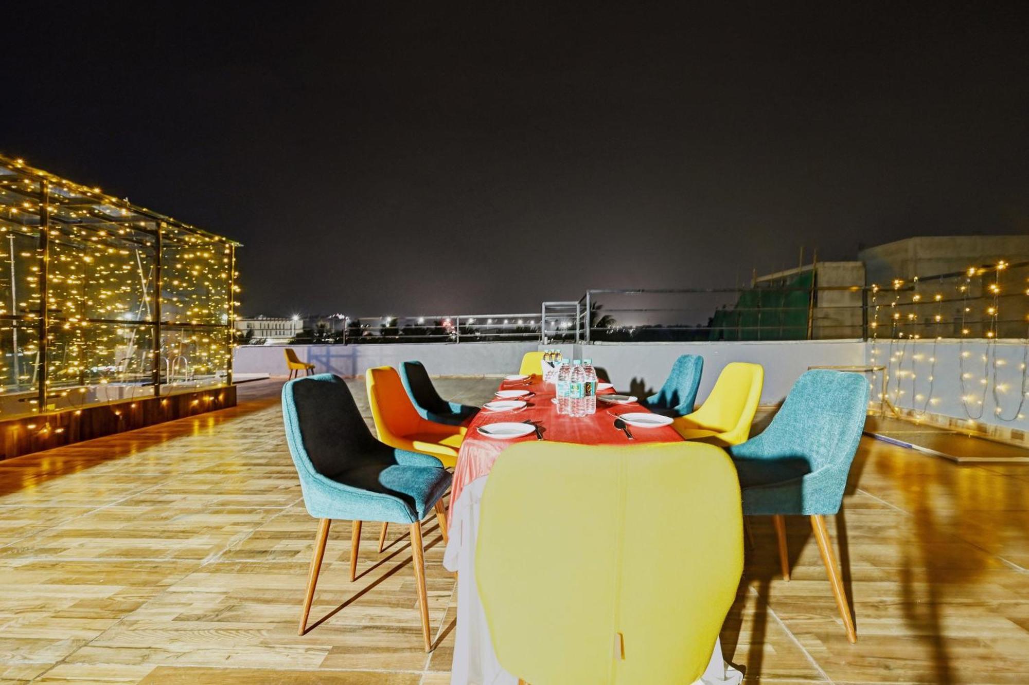 فندق Super Townhouse Oak Hillside Aqua Khandagiri المظهر الخارجي الصورة