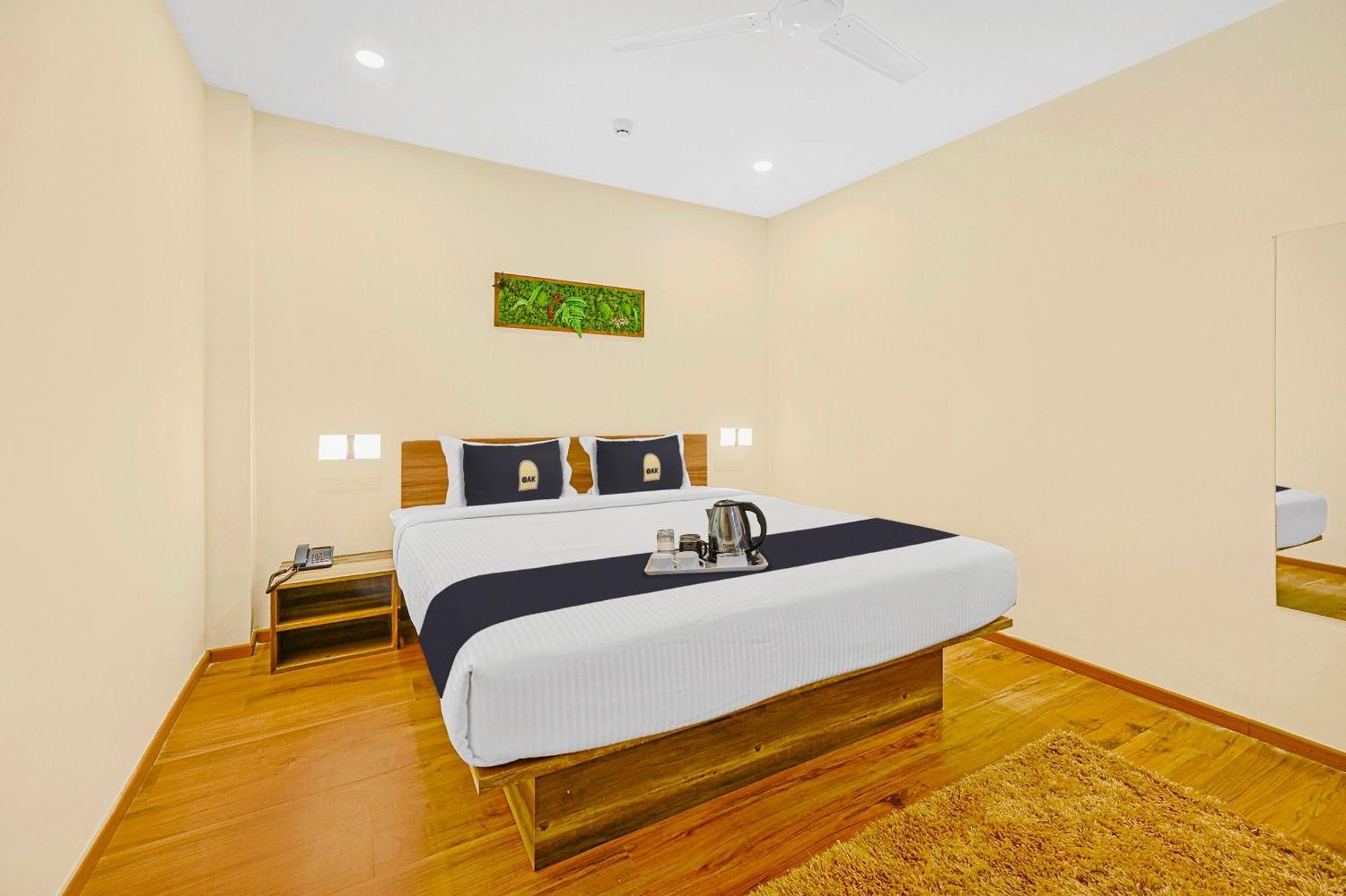 فندق Super Townhouse Oak Hillside Aqua Khandagiri المظهر الخارجي الصورة