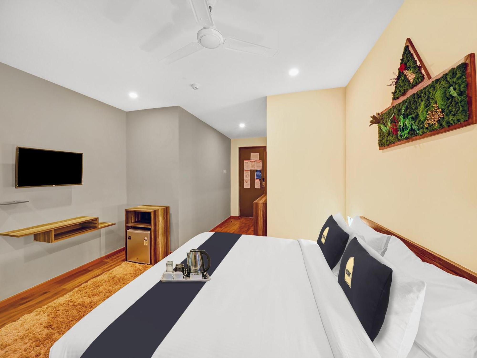 فندق Super Townhouse Oak Hillside Aqua Khandagiri المظهر الخارجي الصورة